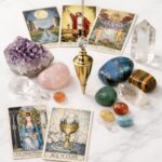 Dobranie kryształów do daty urodzenia za pomocą kart i wahadła