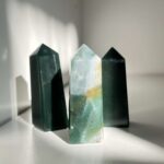 Obelisk z Jadeitu Indyjskiego